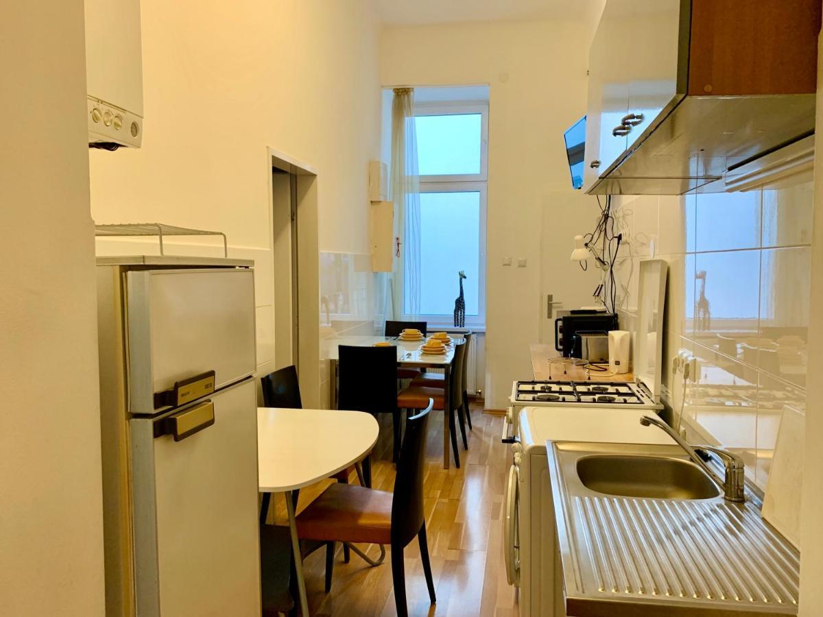 Raisa Apartments Lerchenfelder Guertel 30 Bécs Kültér fotó