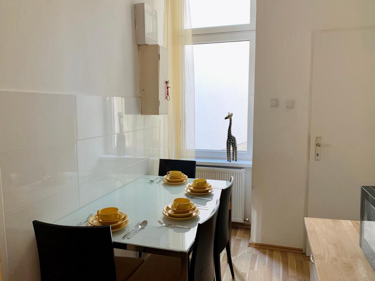 Raisa Apartments Lerchenfelder Guertel 30 Bécs Kültér fotó
